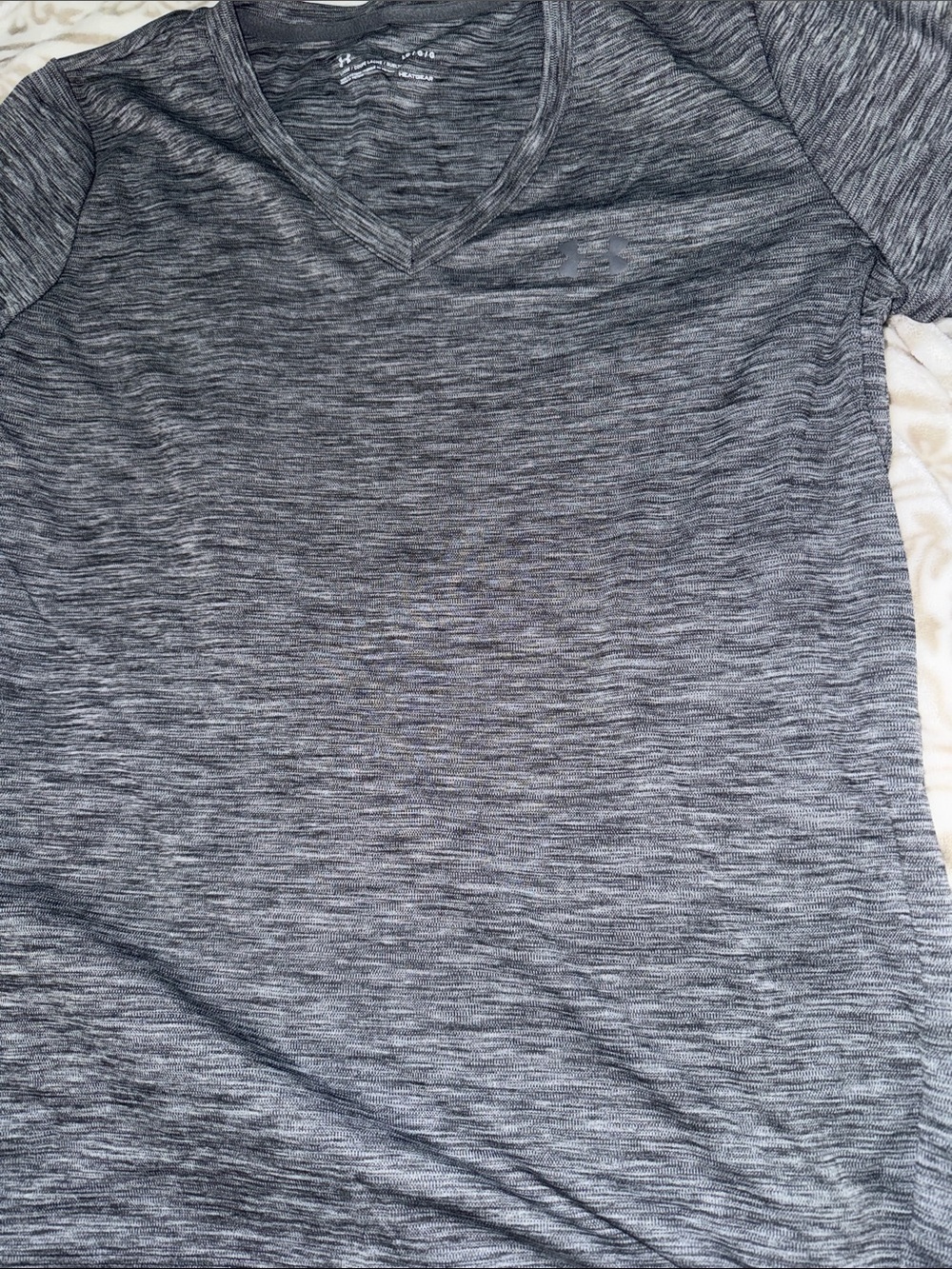 Under Armour Women’s Gray Heather V-Neck, T Shirt